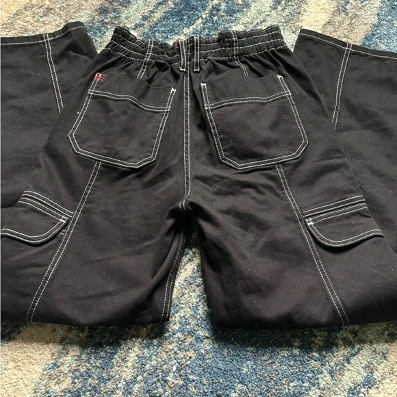 NWOT BDG Cargo Pants - Picture 3 of 4